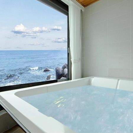 Gangneung The Ciel Spa Pension Kültér fotó